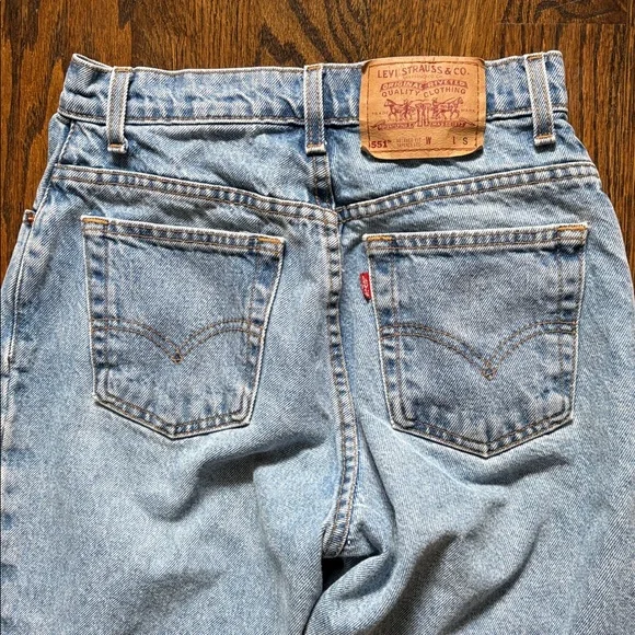 📌 Vintage 90s Levi’s 551 Relaxed Fit Tapered Leg Denim Jeans Women’s 6 Short S - Picture 9 of 12